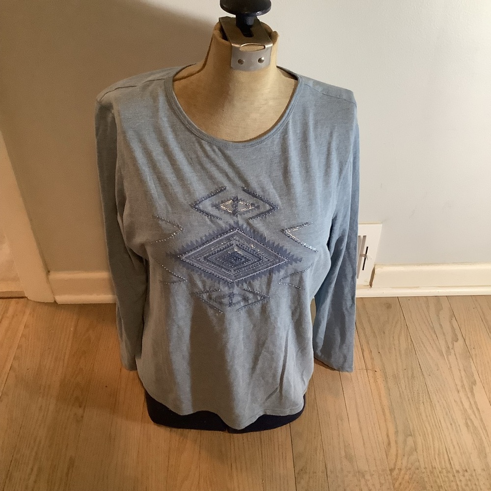 Gray Long Sleeve Shirt with Geometric Design
